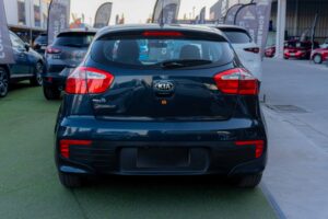 KIA RIO 5 AT 2015