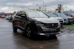 PEUGEOT 5008 2021