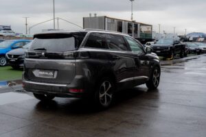 PEUGEOT 5008 2021