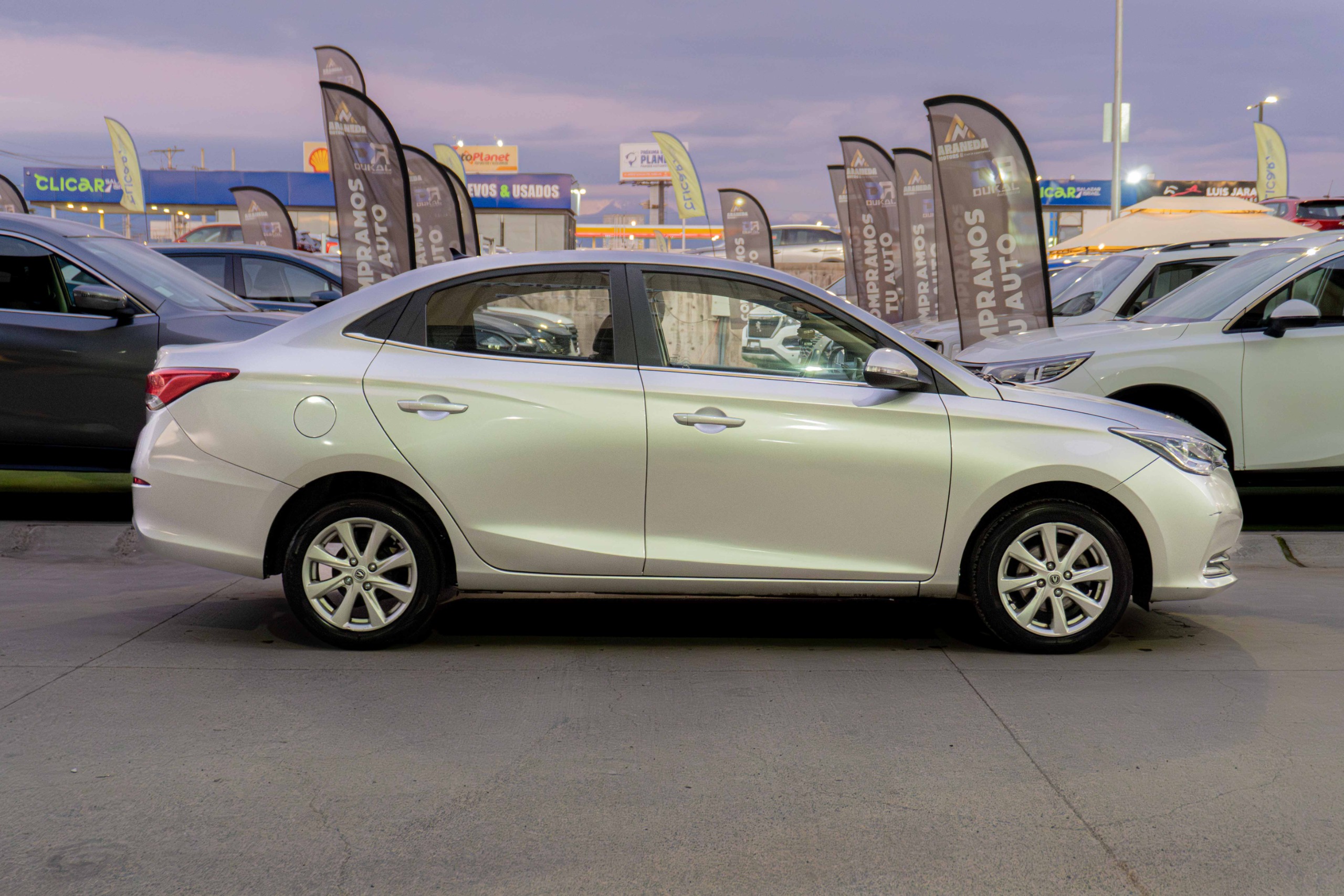 Changan Alsvin — foto 3 de 9