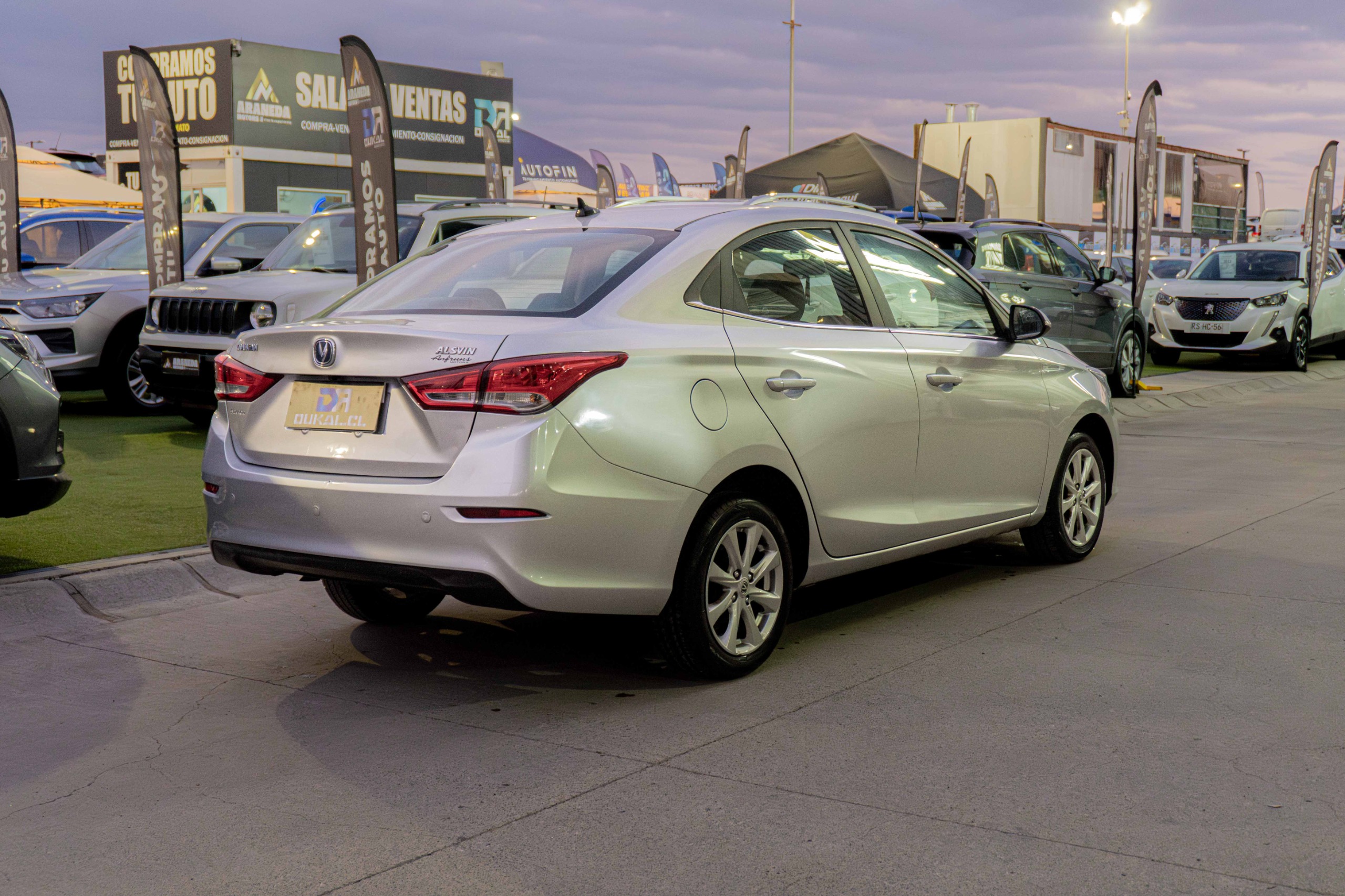 Changan Alsvin — foto 4 de 9
