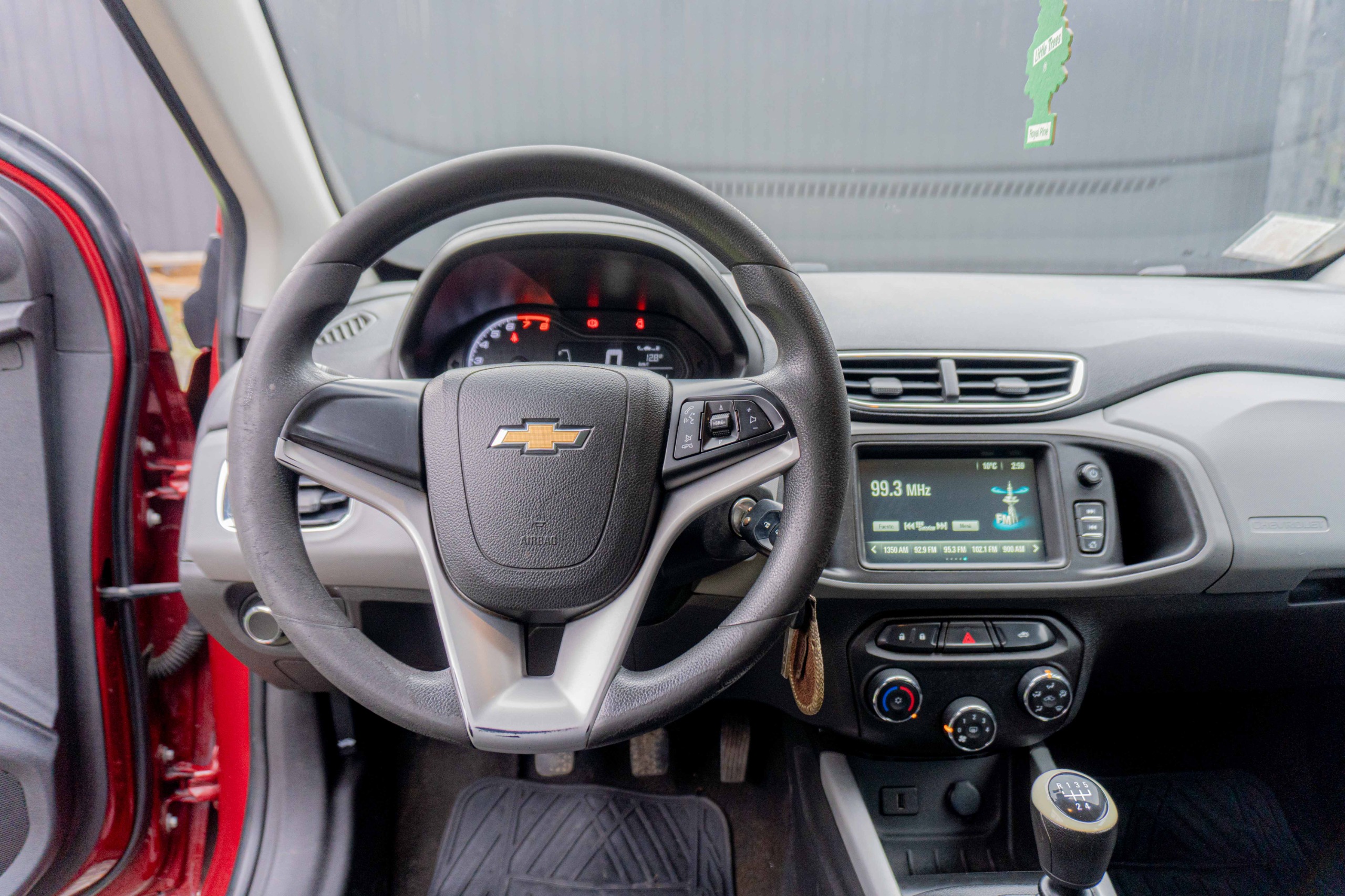 Chevrolet Onix — foto 9 de 9