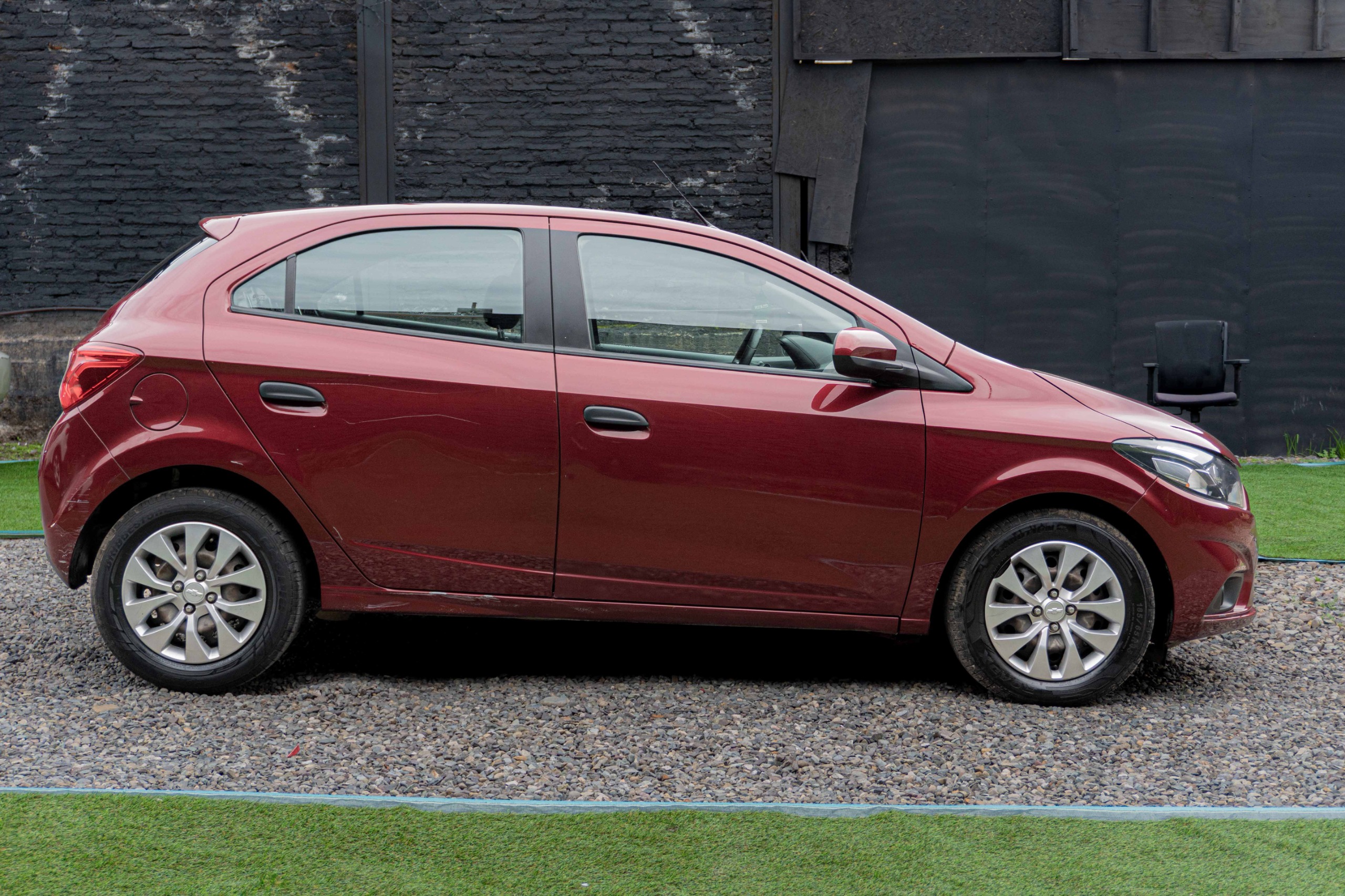 Chevrolet Onix — foto 3 de 9