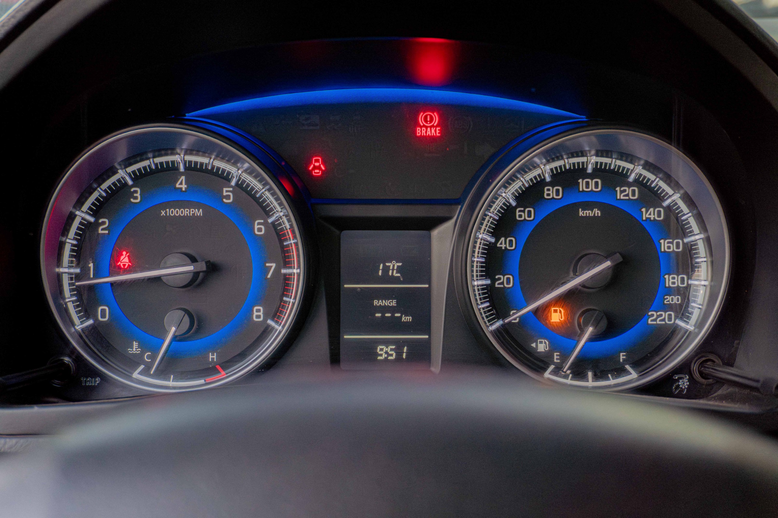 Suzuki Baleno — foto 7 de 9