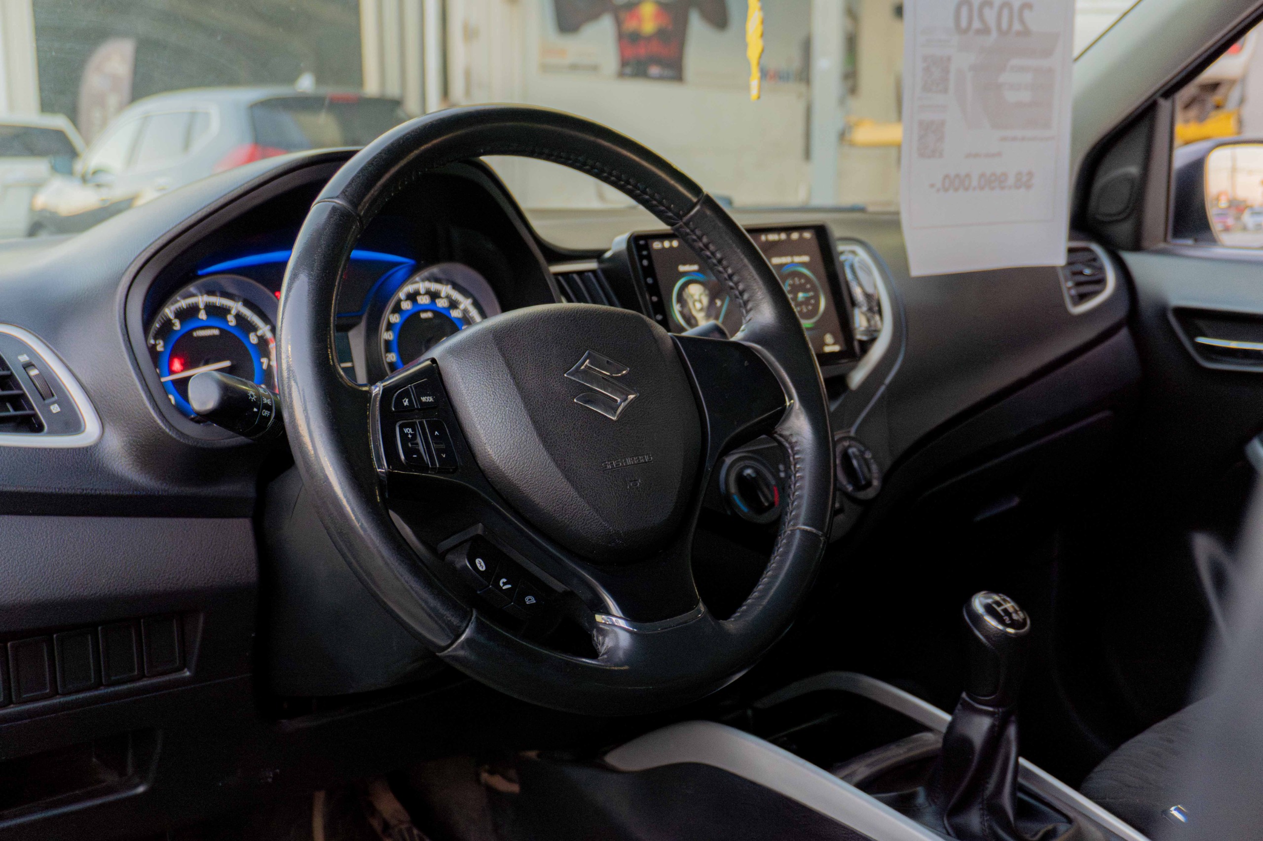 Suzuki Baleno — foto 6 de 9