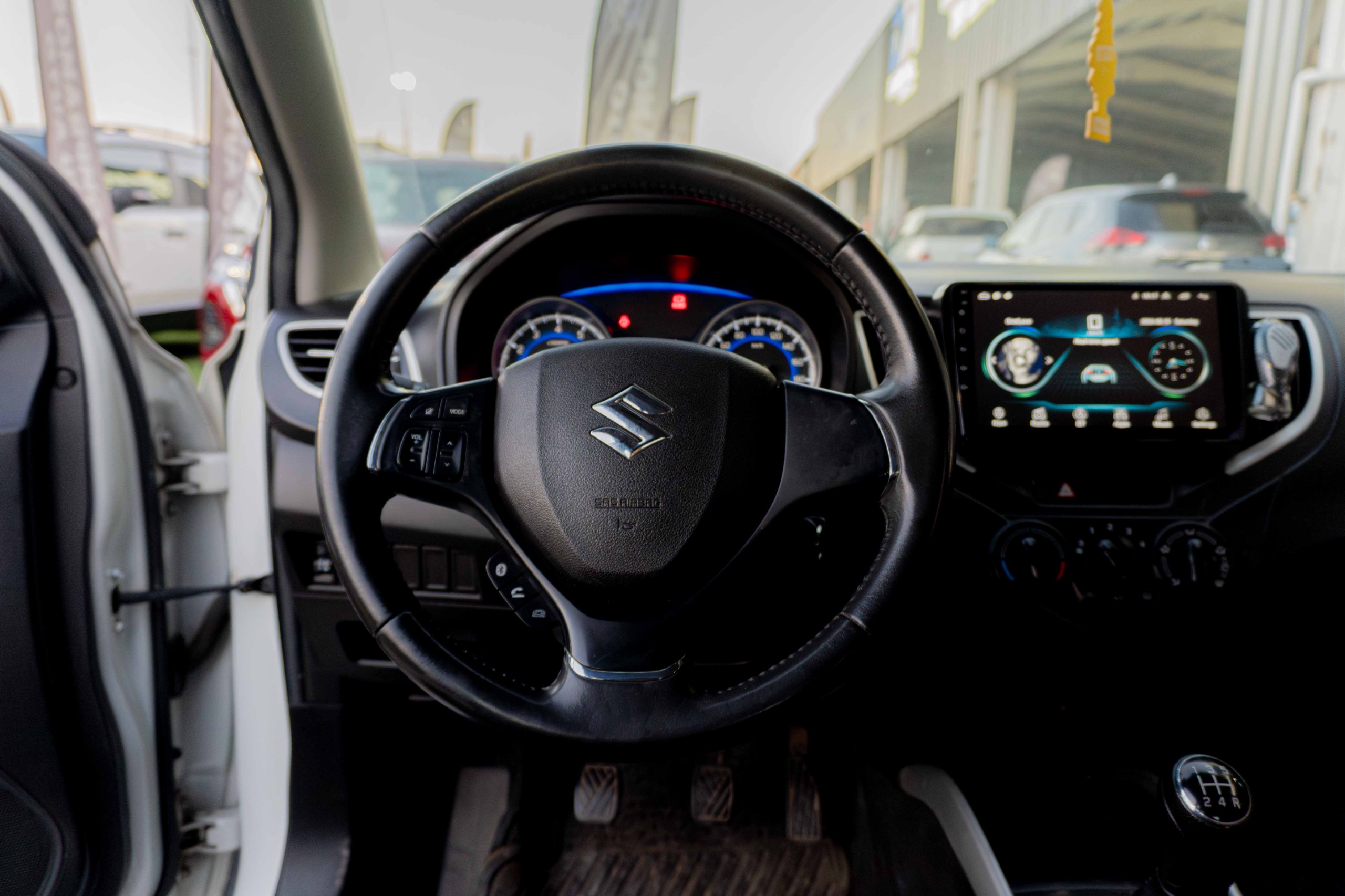 Suzuki Baleno — foto 9 de 9