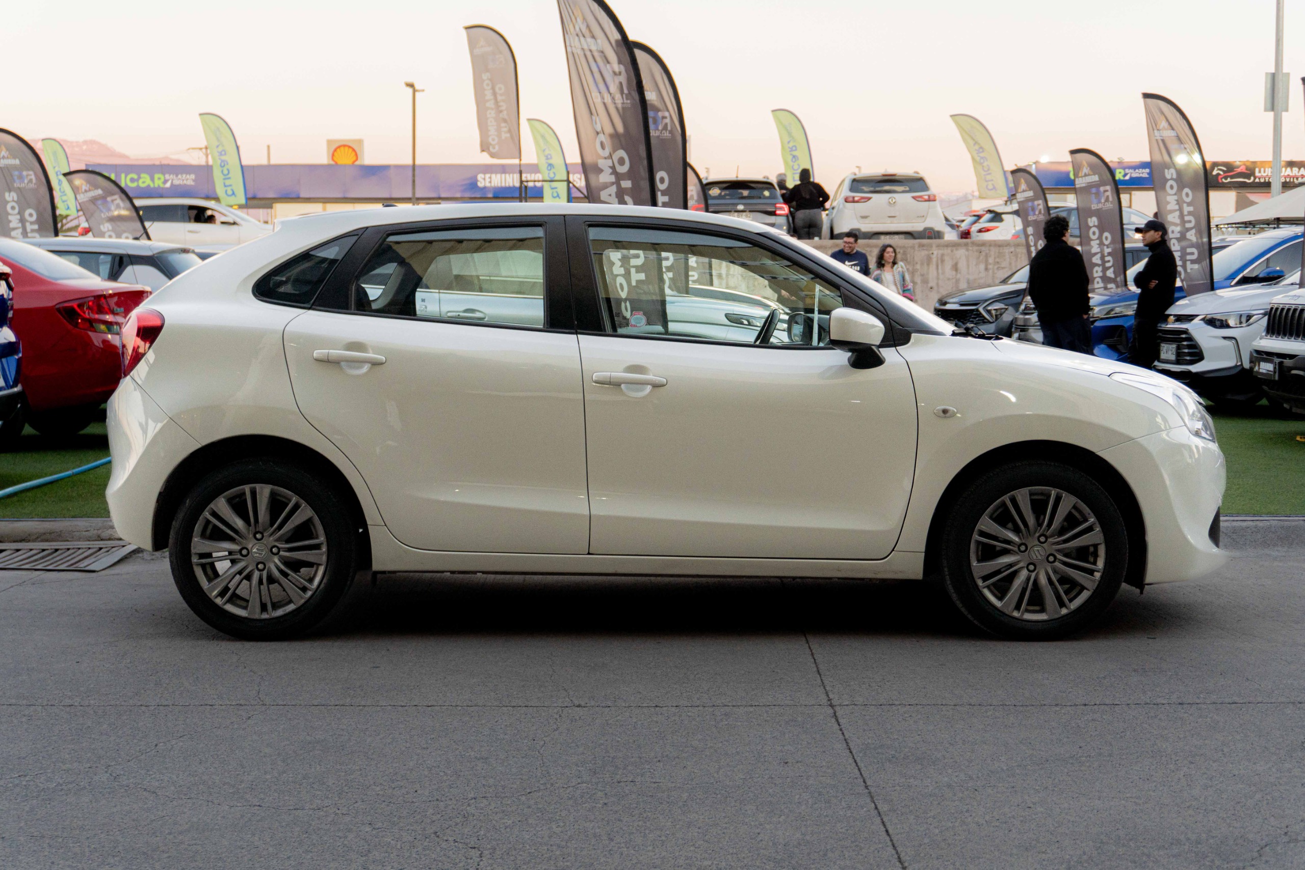 Suzuki Baleno — foto 4 de 9
