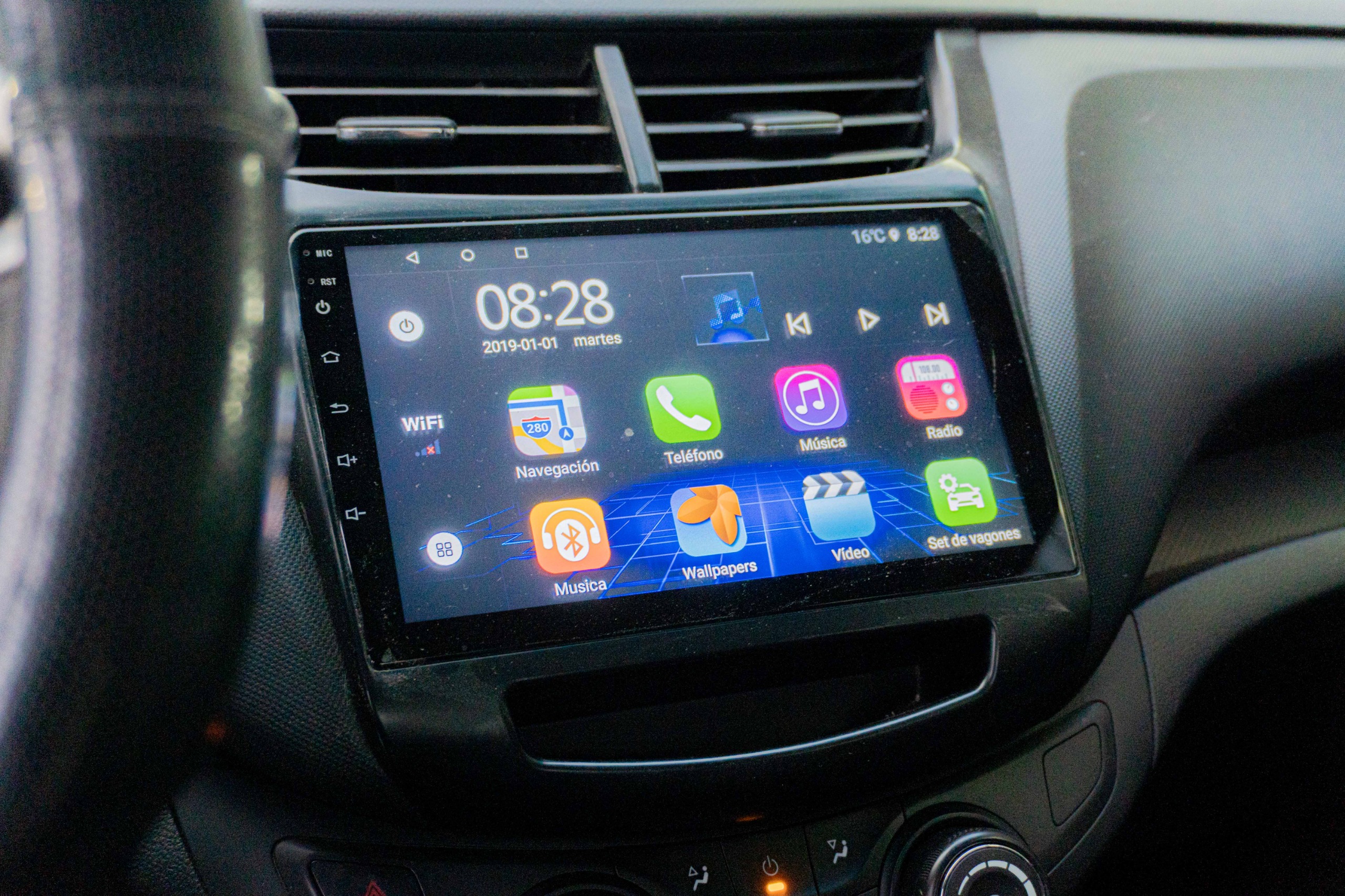 Chevrolet Sail — foto 8 de 9