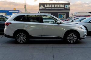 MITSUBISHI OUTLANDER 2018