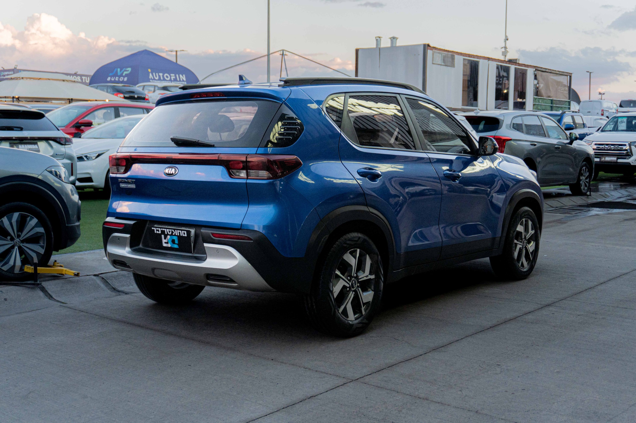 KIA Sonet — foto 4 de 9