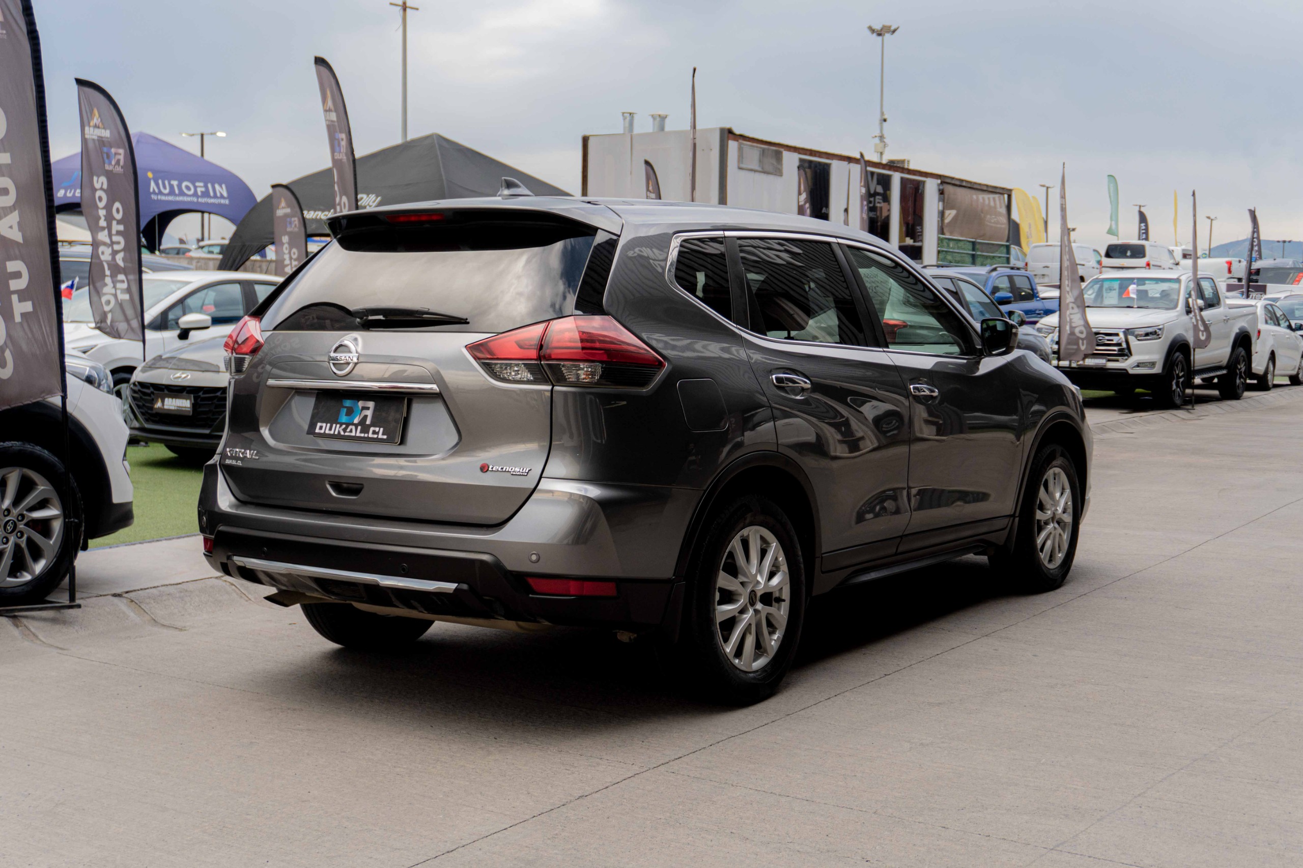 Nissan X-Trail — foto 4 de 9
