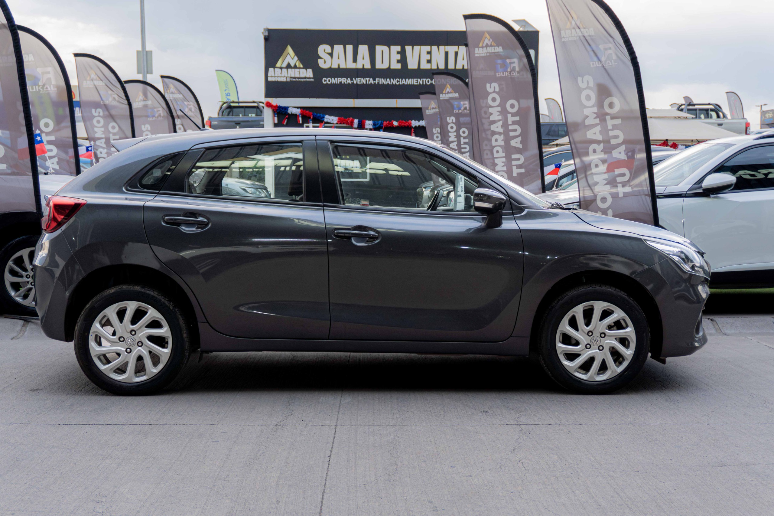 Suzuki Baleno — foto 3 de 9
