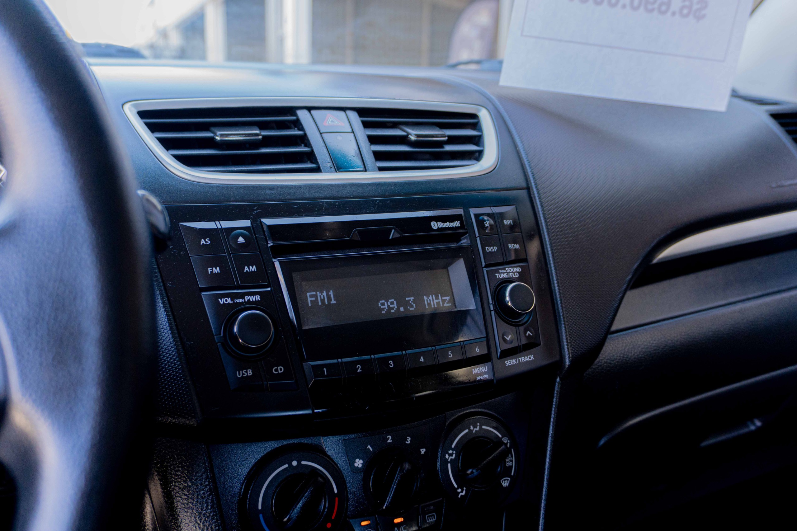 Suzuki Swift — foto 8 de 9