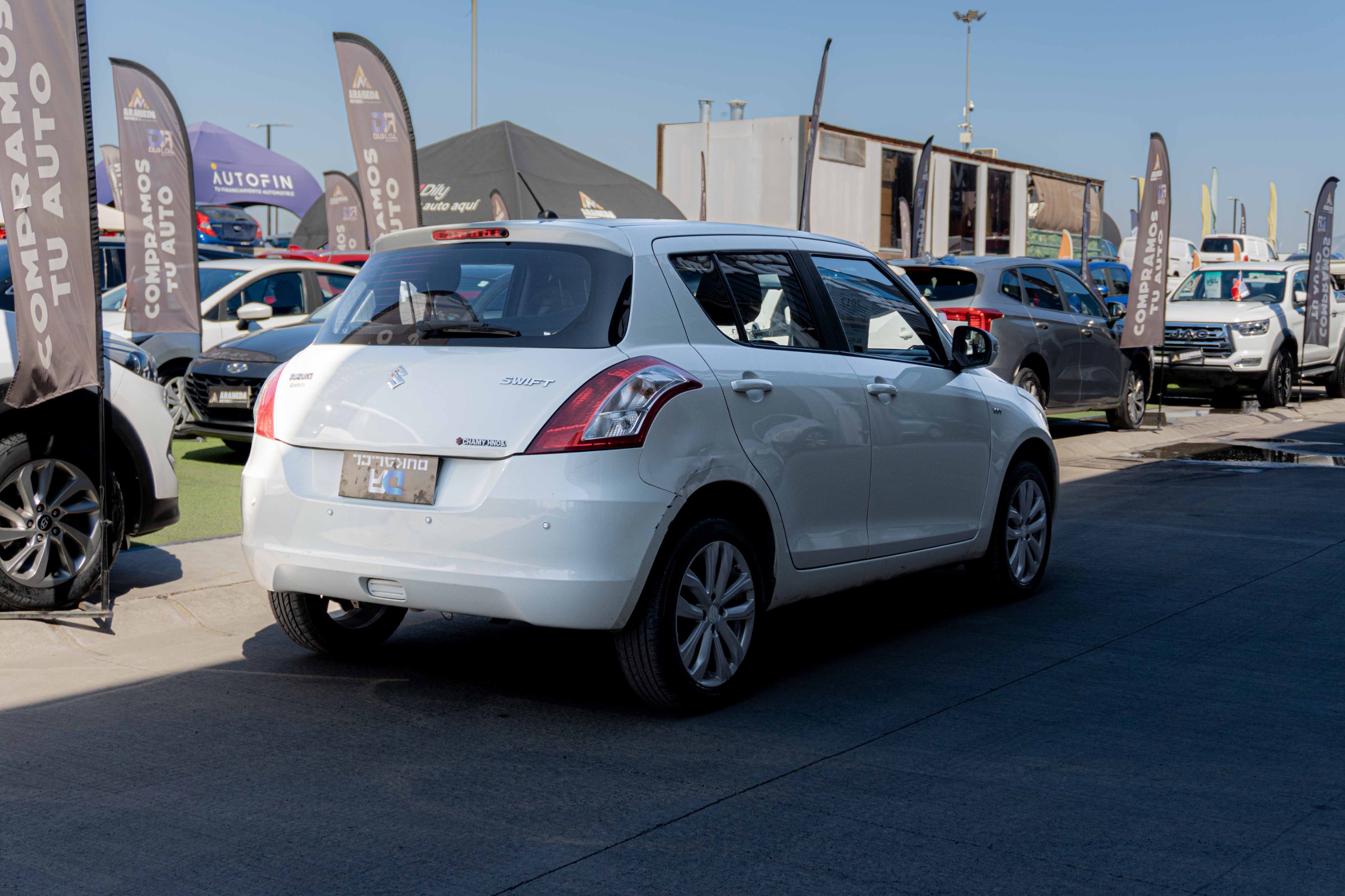 Suzuki Swift — foto 4 de 9